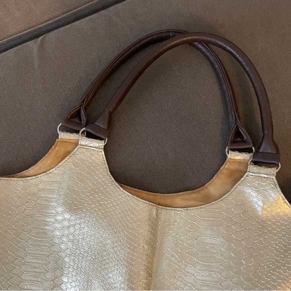 Neiman Marcus Gold Fake Snakeskin Tote - Picture 4 of 8